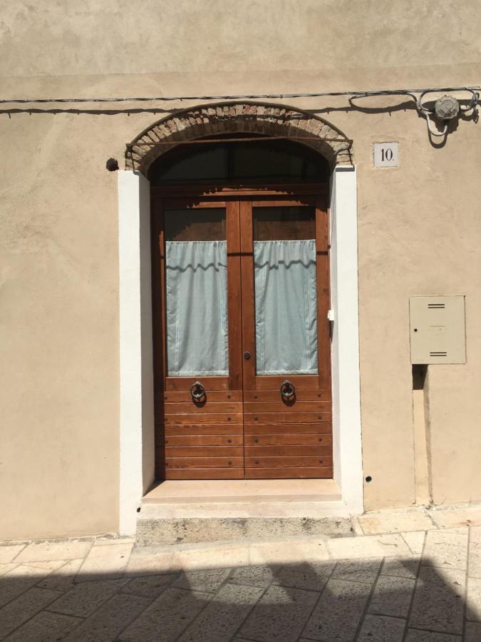 Appartamento Le volte nel borgo Termoli Esterno foto